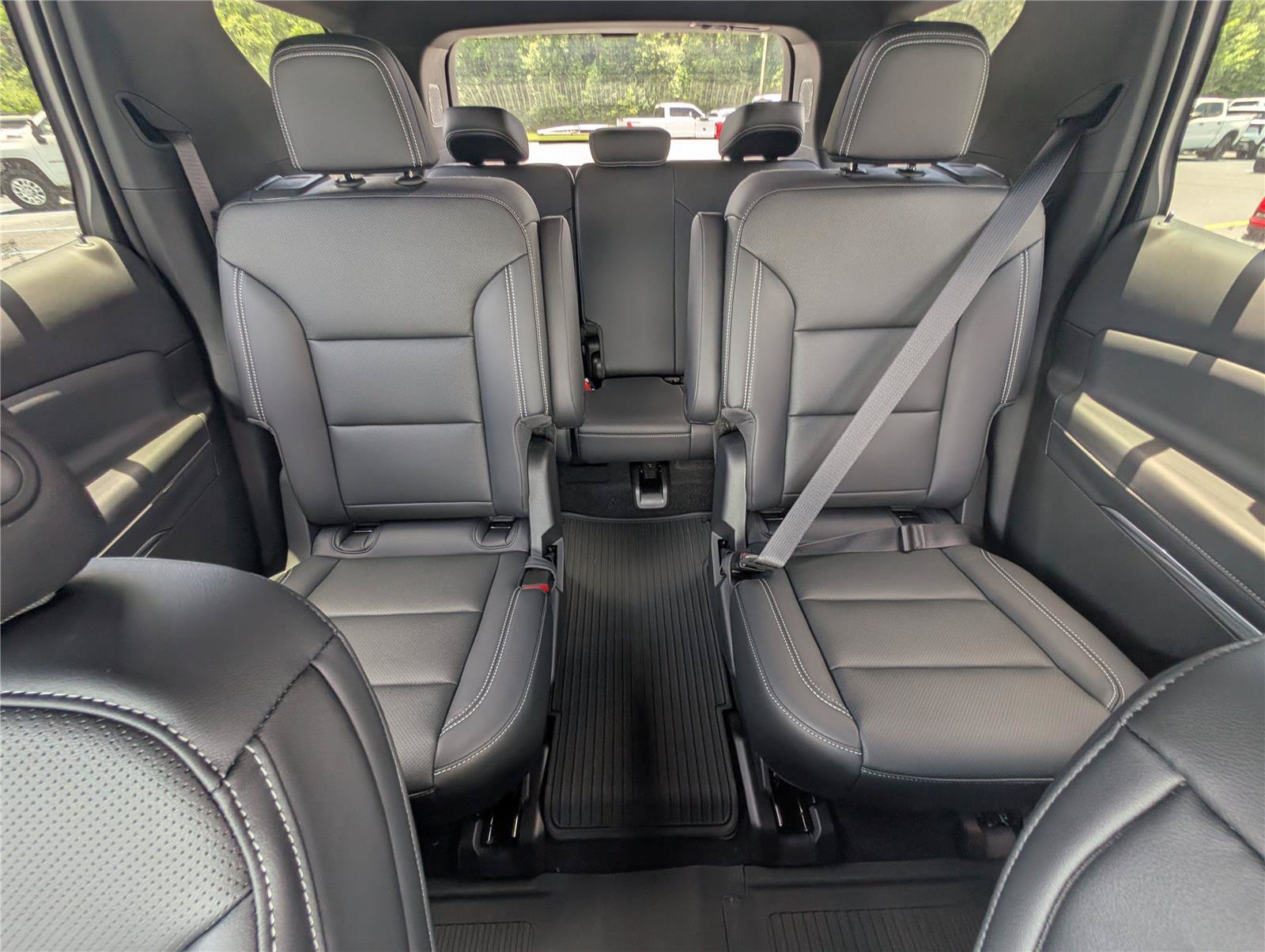 New 2026 Chevrolet Traverse LT w/ Driver Confidence Package FWD image 36