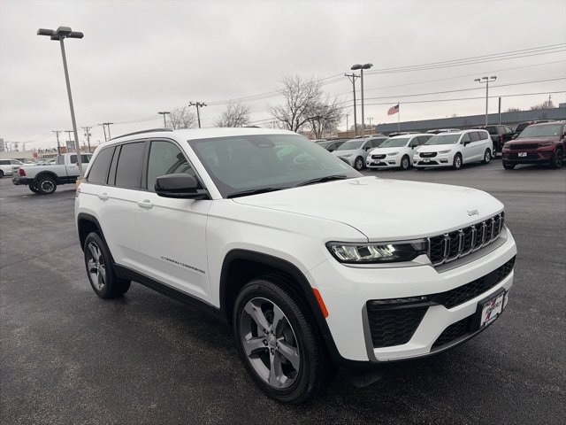 New 2026 Jeep Grand Cherokee Limited AWD/4WD image 8