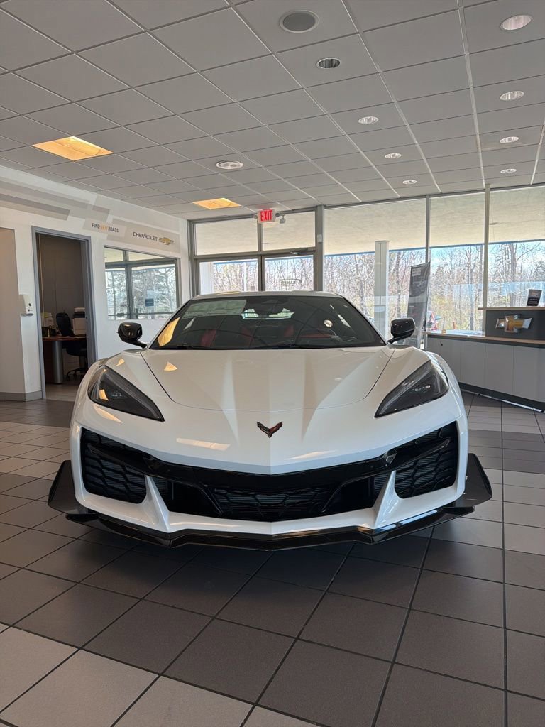 New 2026 Chevrolet Corvette Z06 RWD image 2