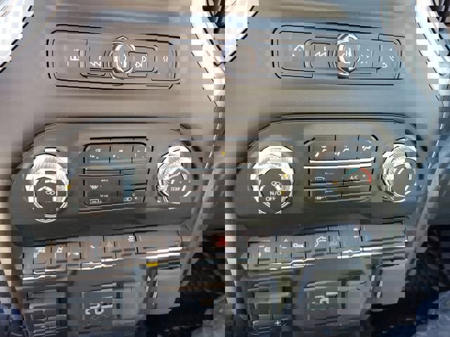 New 2026 GMC Sierra 2500 Pro w/ 1SA Pro Safety Plus Package AWD/4WD image 23