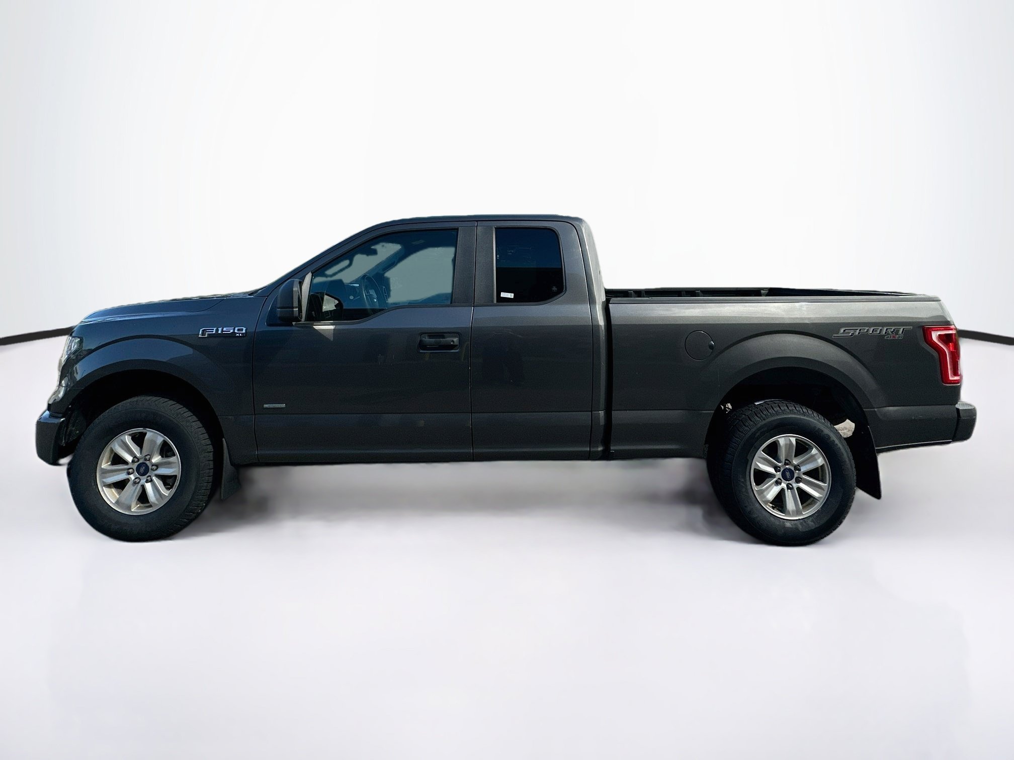 Used 2015 Ford F150 XL w/ Equipment Group 101A Mid AWD/4WD image 4