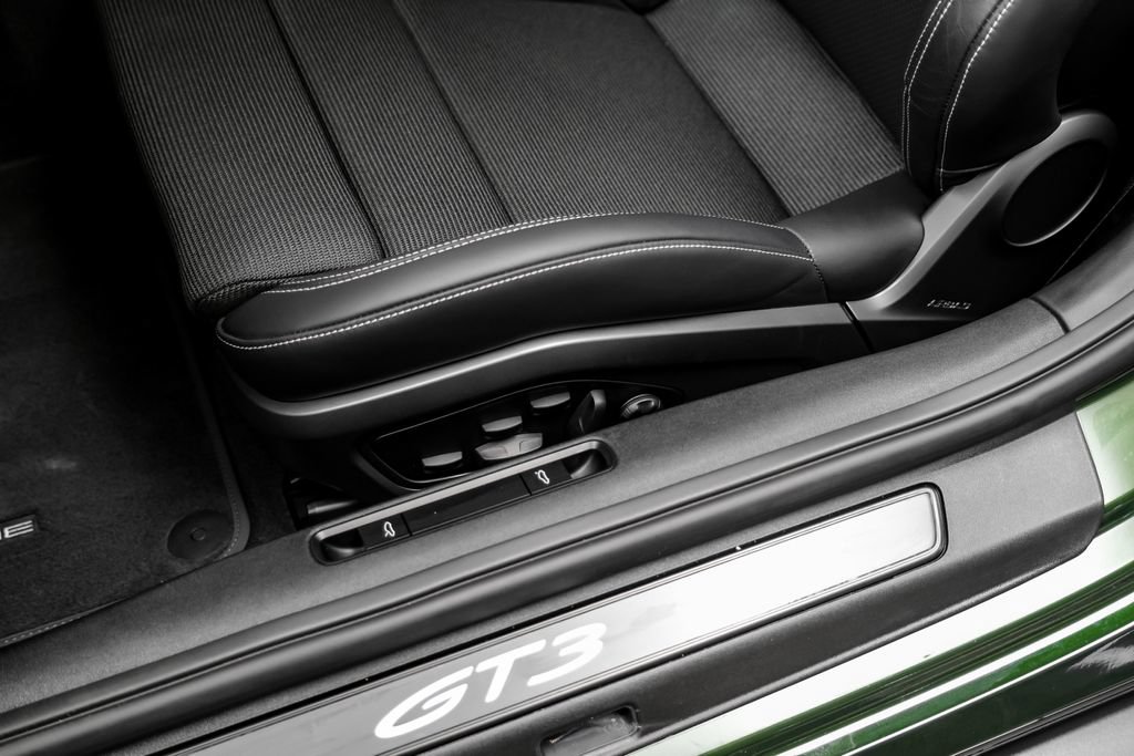 Used 2026 Porsche 911 GT3 RWD image 38
