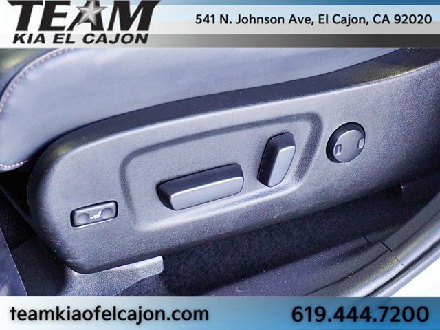 Used 2019 Toyota Highlander Limited FWD image 18