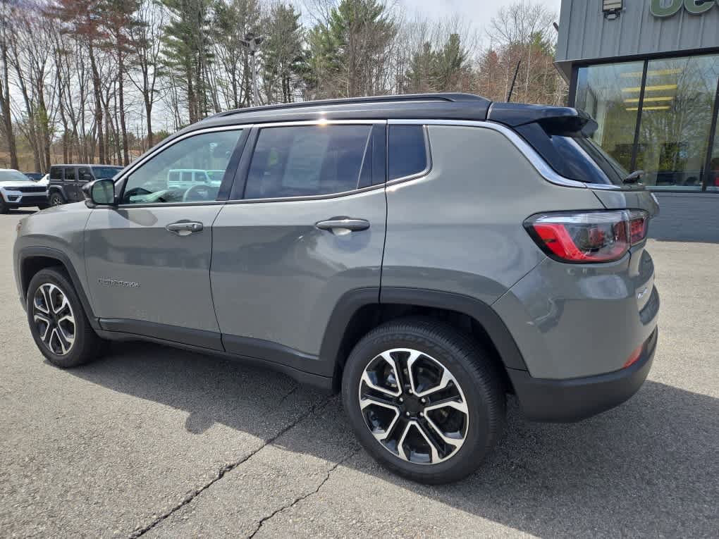 Used 2024 Jeep Compass Limited AWD/4WD image 7