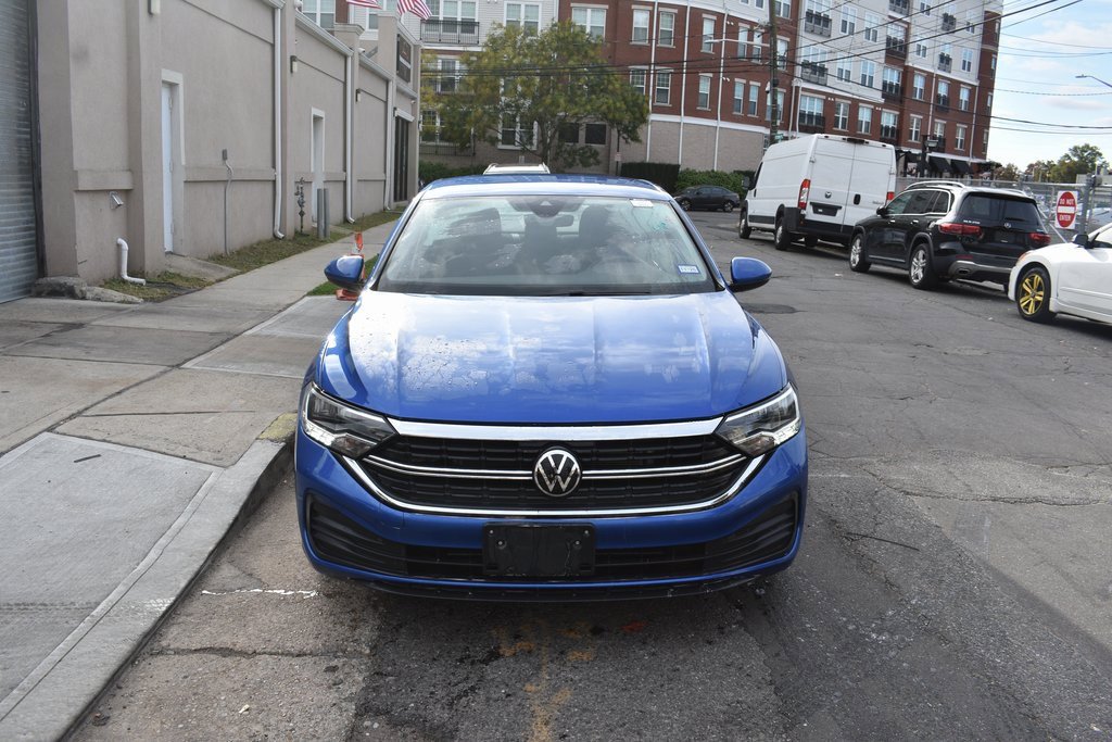Used 2024 Volkswagen Jetta S image 3