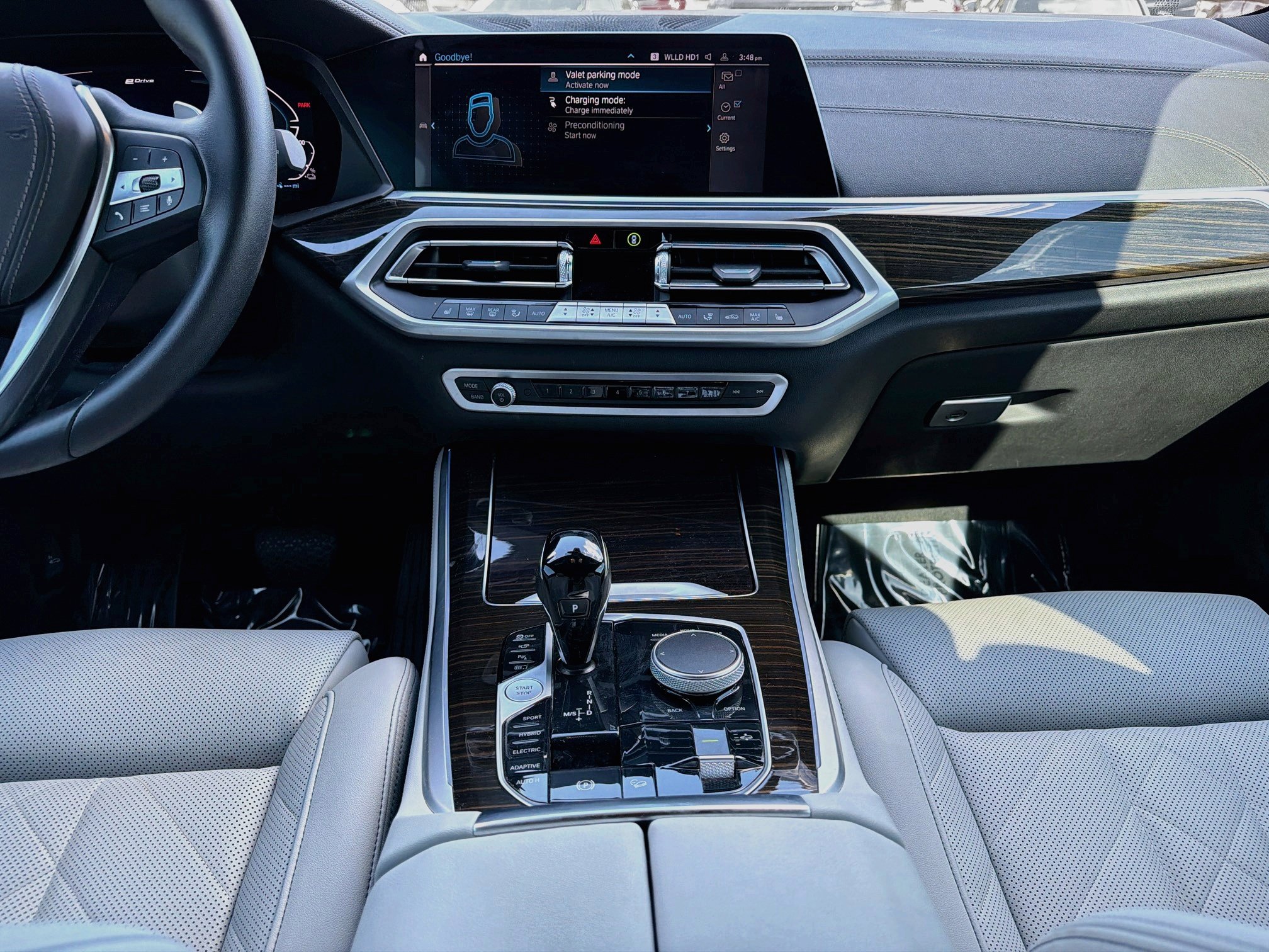 Used 2023 BMW X5 xDrive45e w/ Parking Assistance Package AWD/4WD image 19
