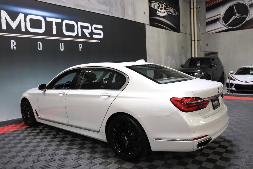 Used 2016 BMW 740i RWD image 4