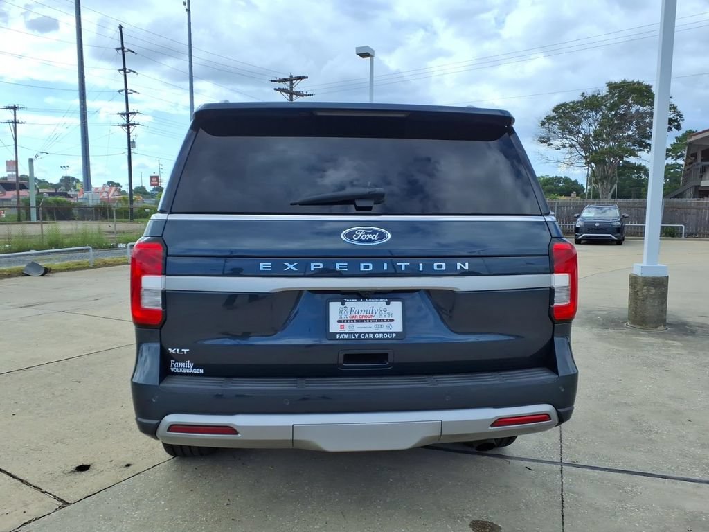 Used 2023 Ford Expedition XLT RWD image 4