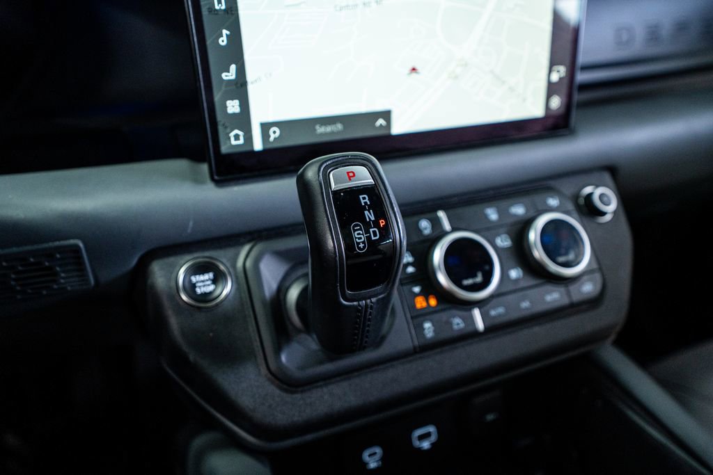 Used 2023 Land Rover Defender 130 X-Dynamic SE image 46