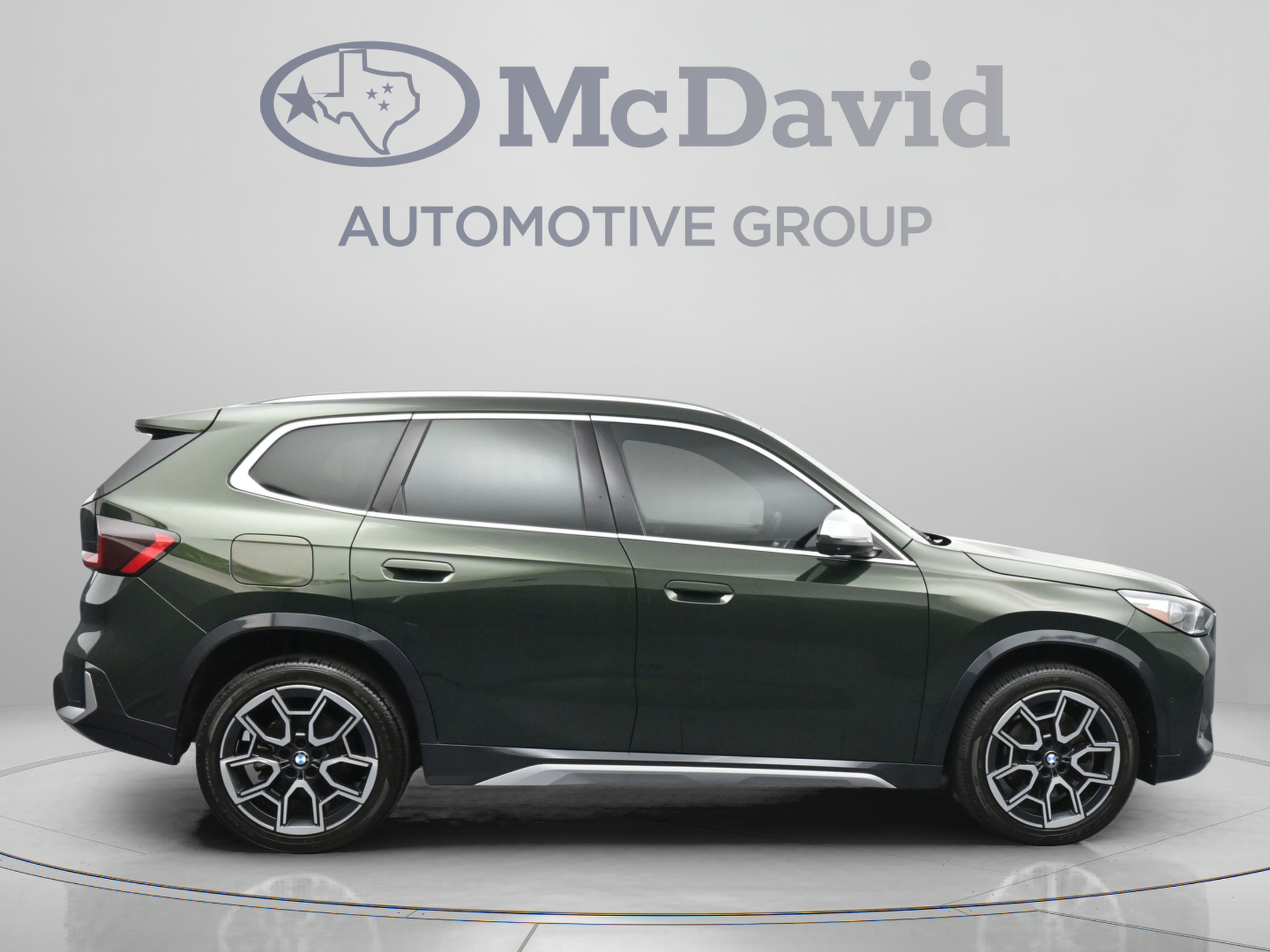 Used 2023 BMW X1 xDrive28i w/ Premium Package AWD/4WD image 9