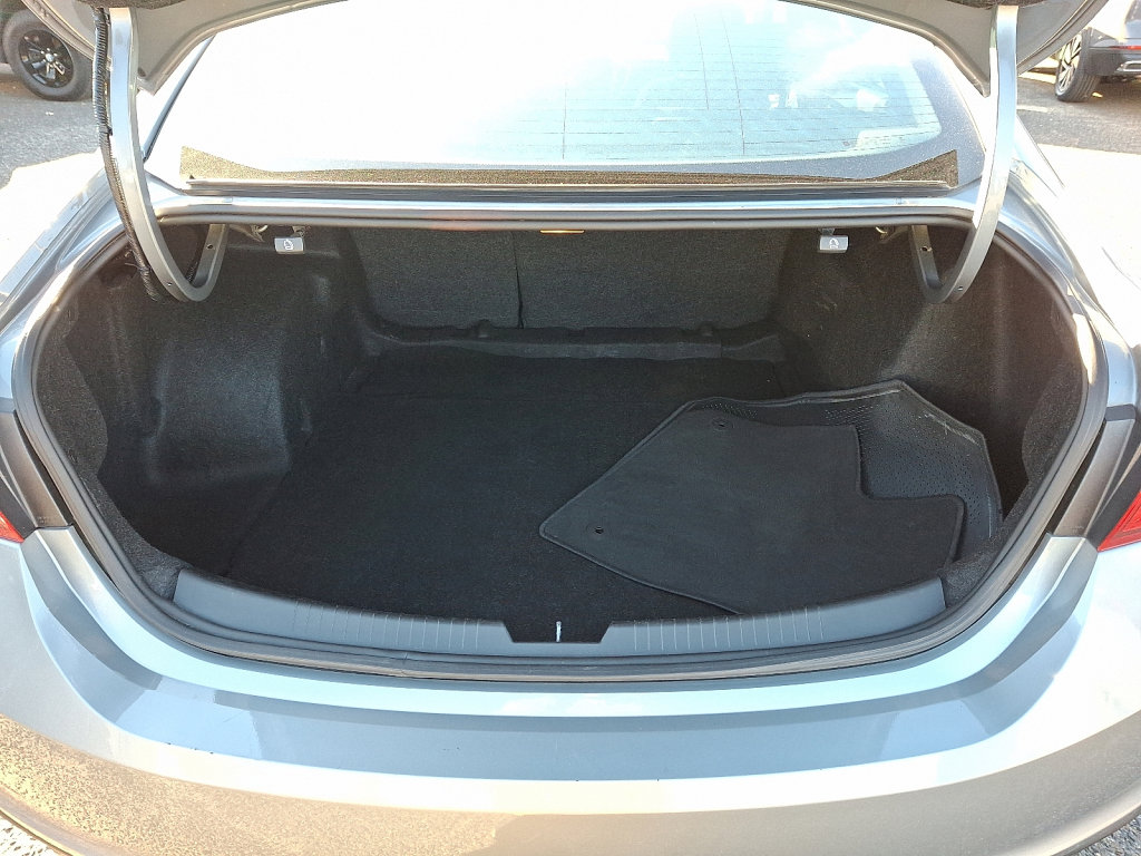 Used 2023 Chevrolet Malibu LT image 18