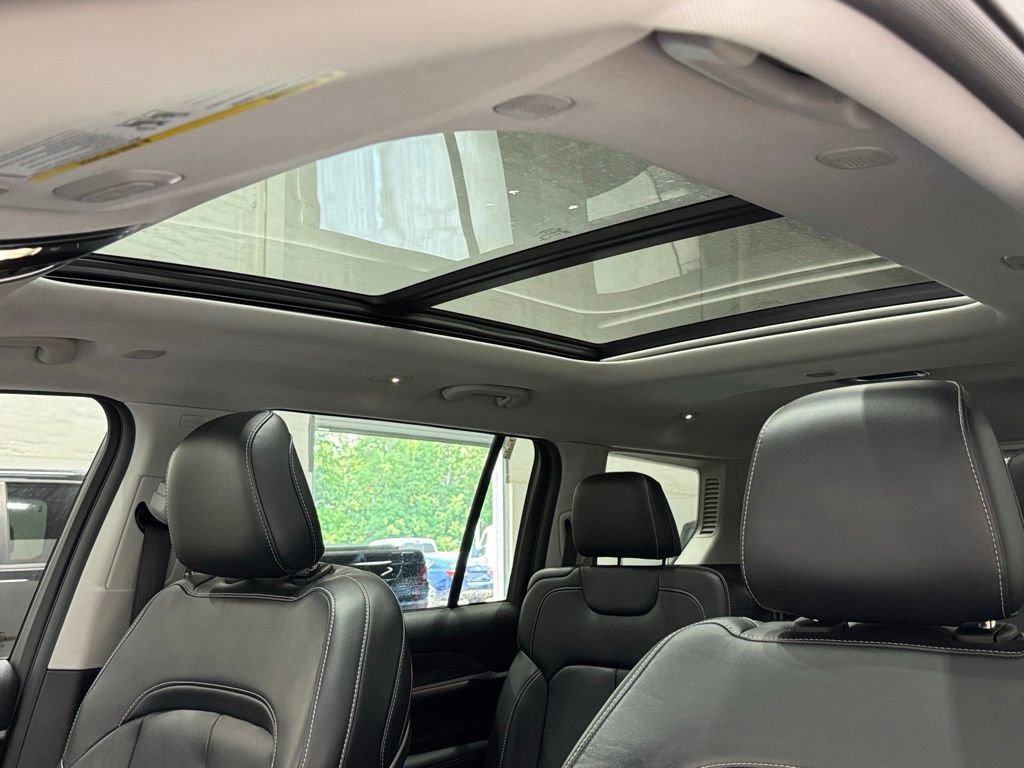 Used 2022 Jeep Grand Cherokee L Limited image 11