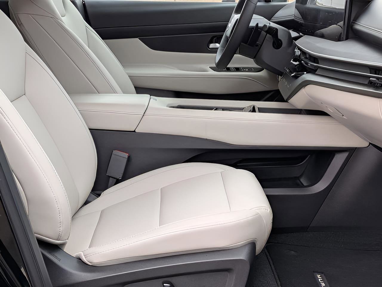 Certified 2025 Nissan Murano SV AWD/4WD image 26