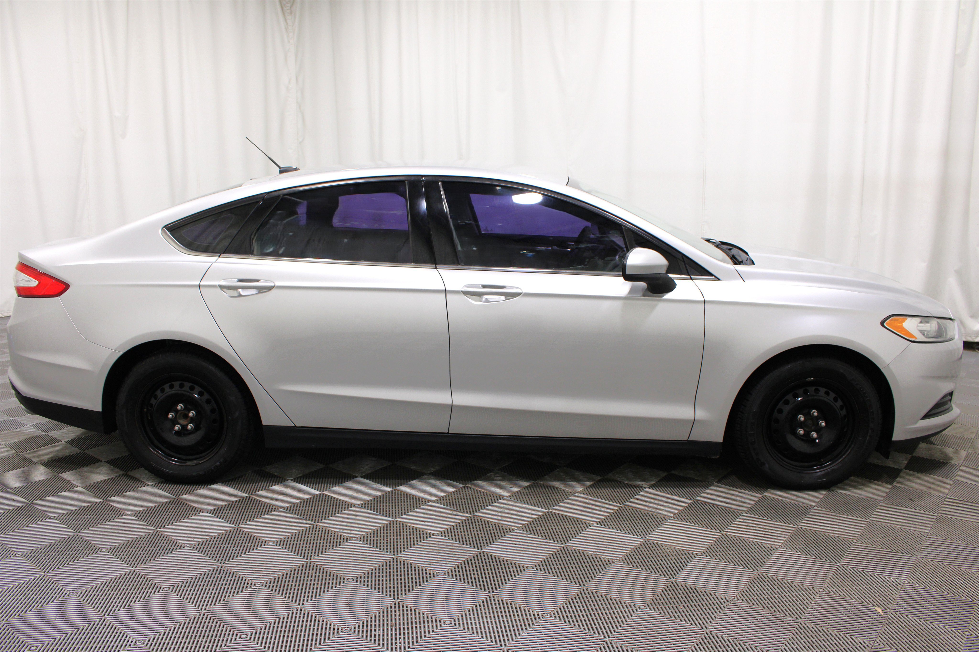 Used 2014 Ford Fusion S FWD image 23
