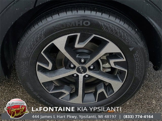 Certified 2025 Kia Sportage EX image 7