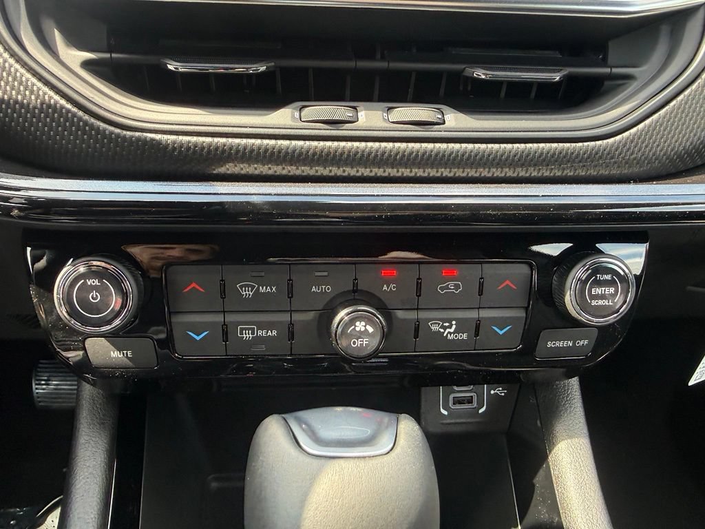 New 2026 Jeep Compass Latitude AWD/4WD image 20