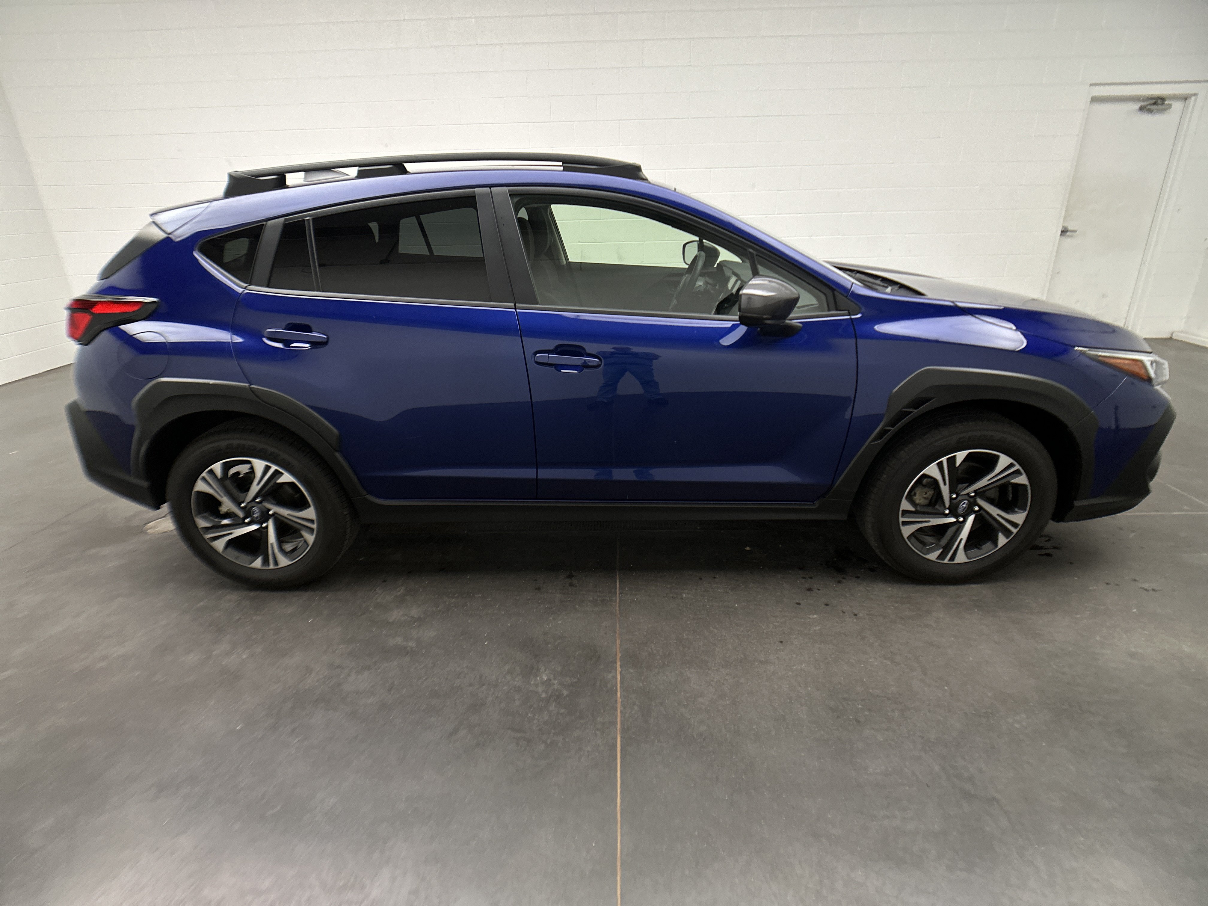 Used 2025 Subaru Crosstrek 2.5i Premium AWD/4WD image 9