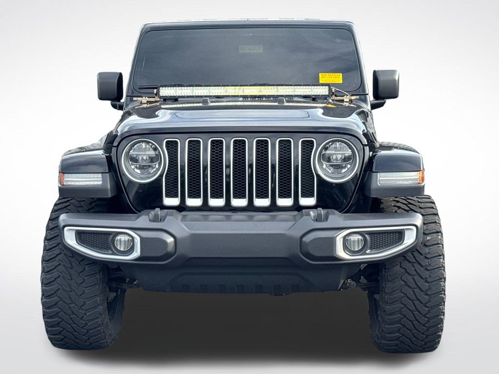 Used 2018 Jeep Wrangler Unlimited Sahara AWD/4WD image 3