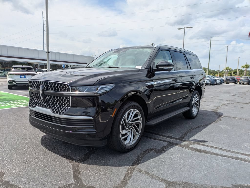 New 2027 Lincoln Navigator Premiere RWD image 8