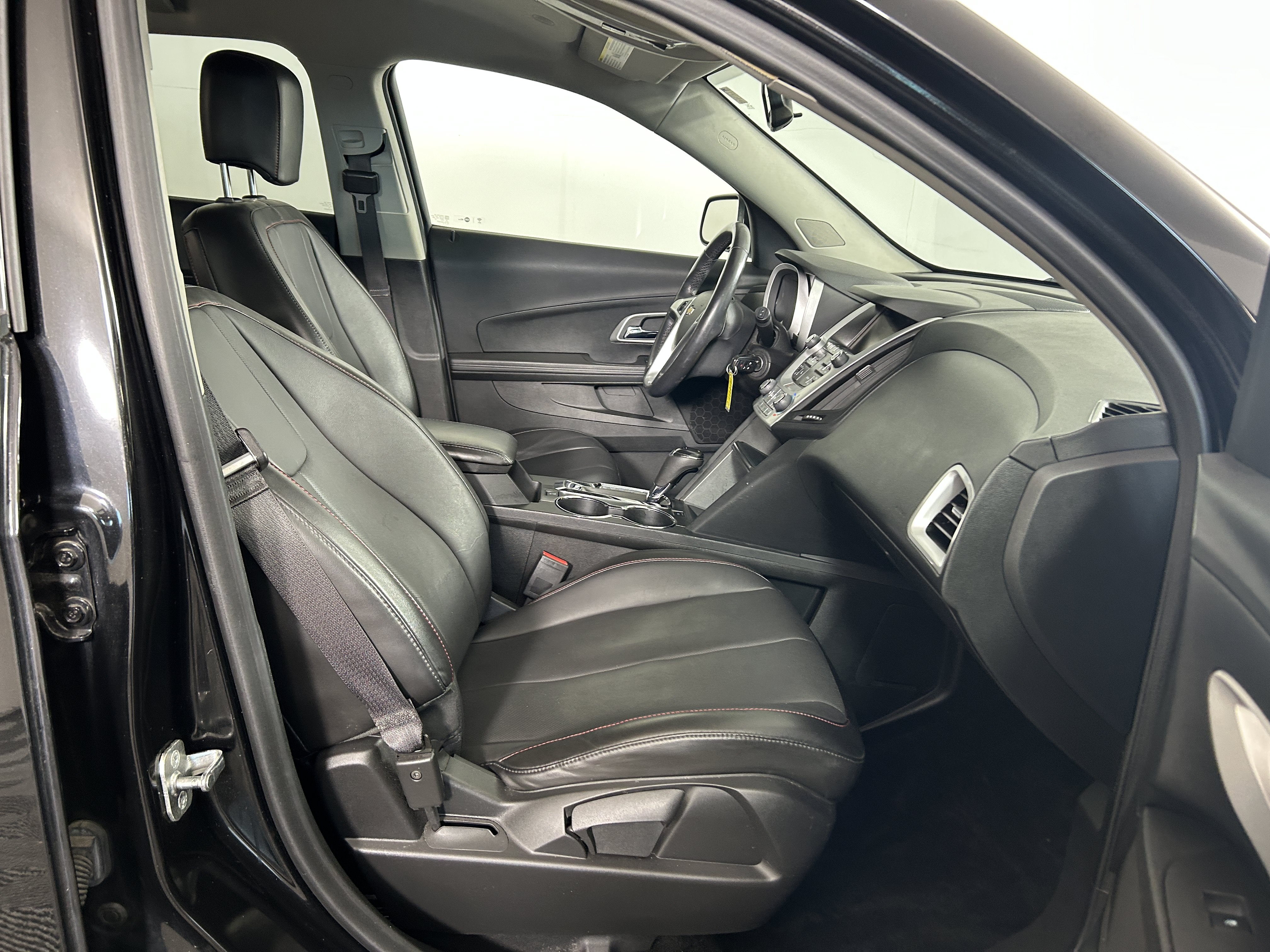 Used 2017 Chevrolet Equinox LT w/ Midnight Edition AWD/4WD image 27