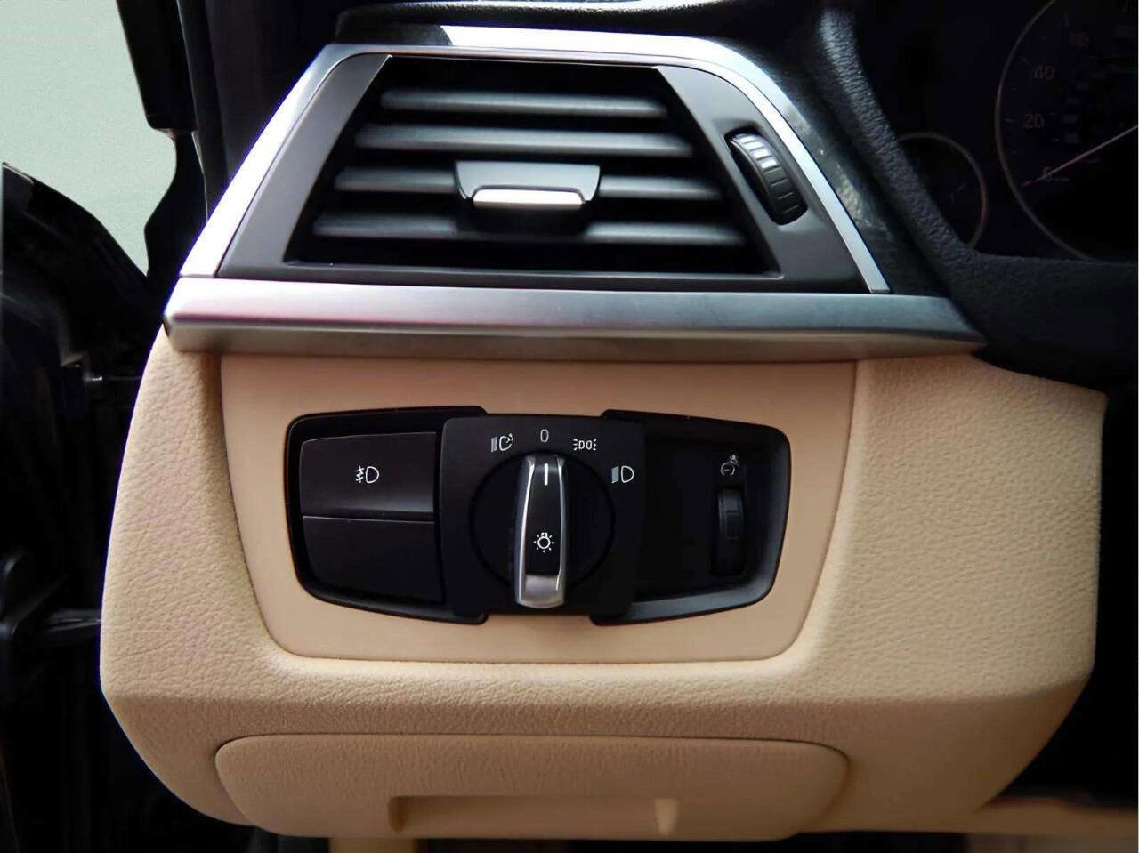 Used 2016 BMW 328i Sedan image 13