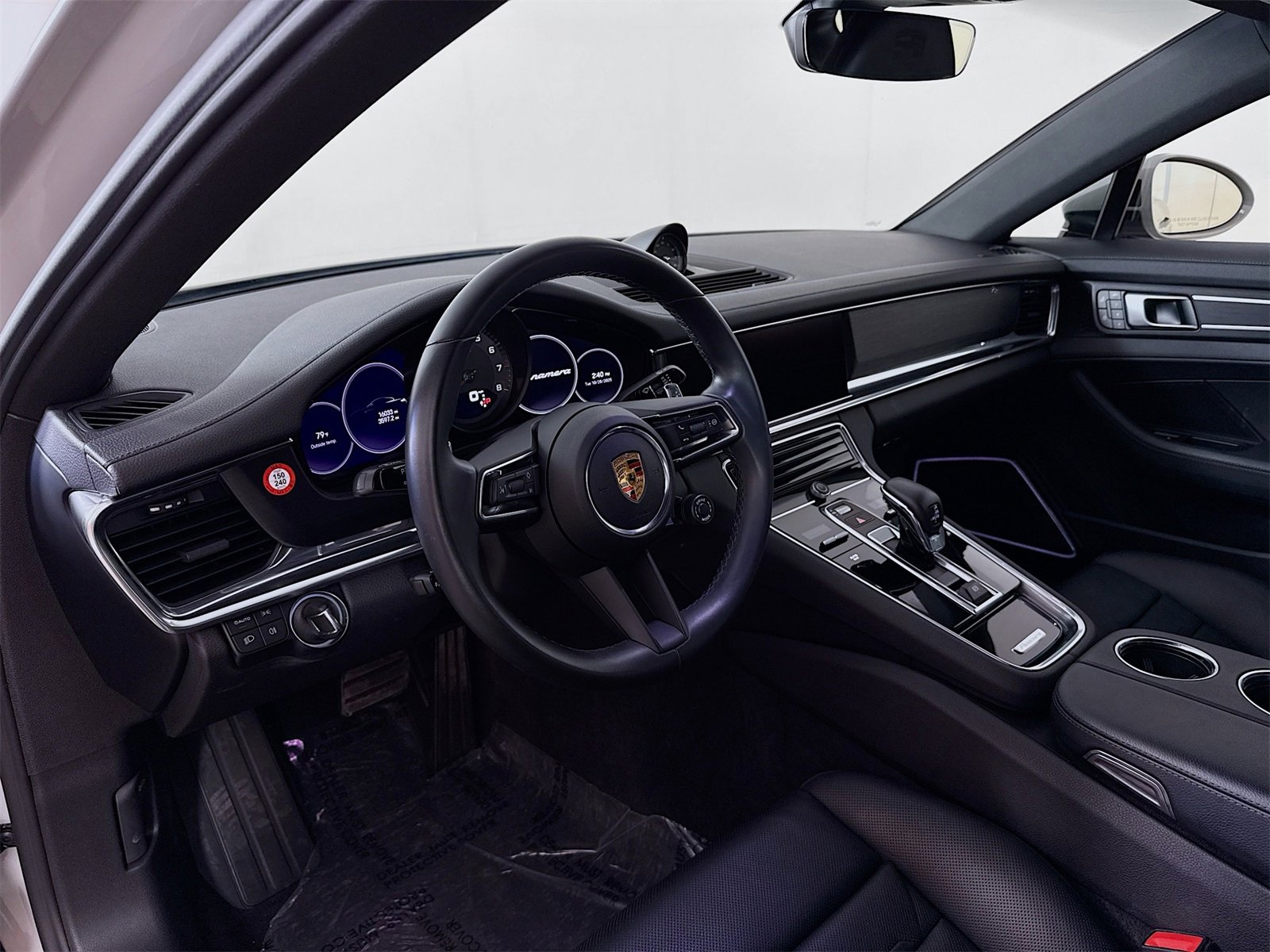 Used 2022 Porsche Panamera Platinum Edition image 4