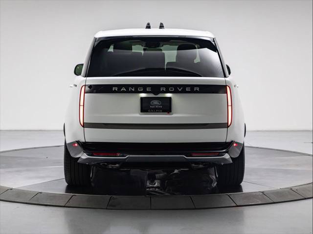 New 2026 Land Rover Range Rover Long Wheelbase SE AWD/4WD image 4
