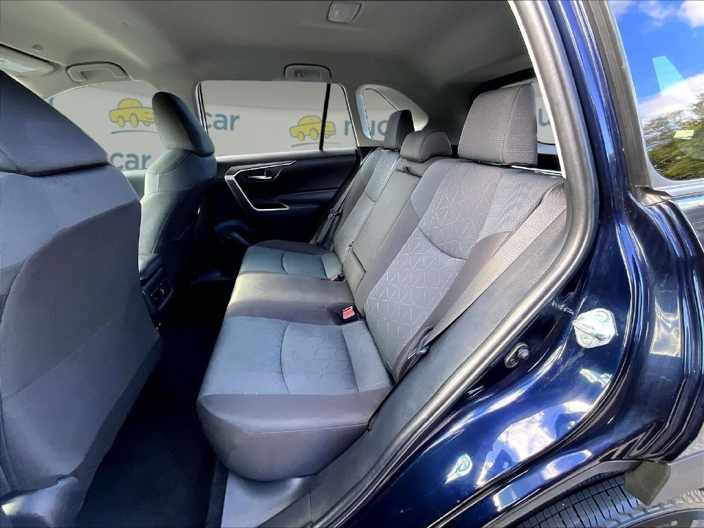 Used 2025 Toyota RAV4 XLE AWD/4WD image 15