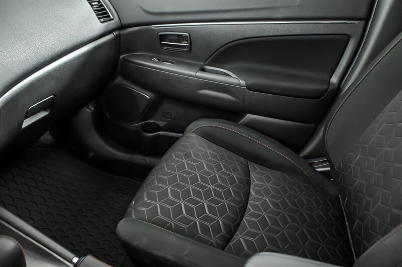 Used 2024 Mitsubishi Outlander Sport AWD image 27