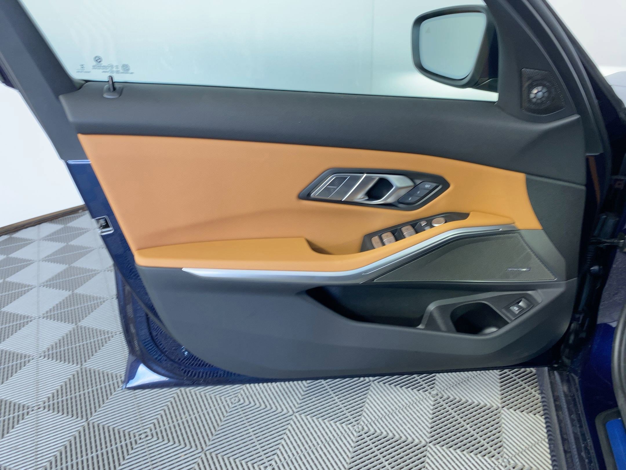 Used 2026 BMW 330i xDrive Sedan w/ Premium Package image 10