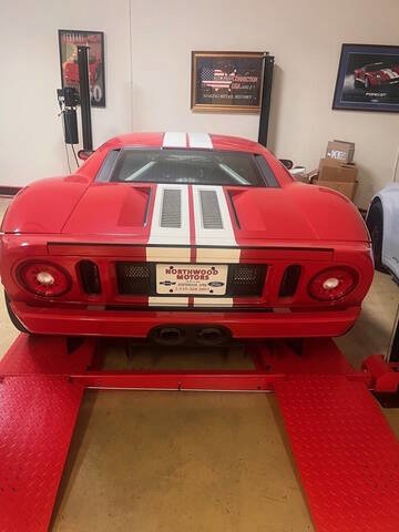 Used 2005 Ford GT RWD image 5