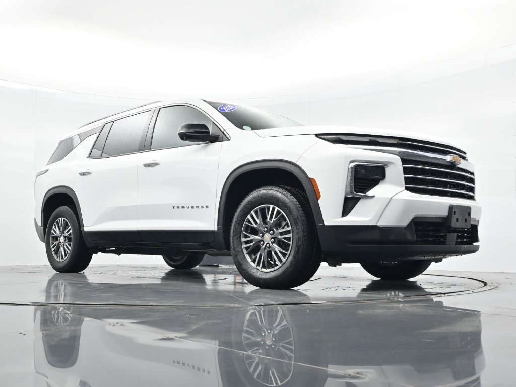 Used 2024 Chevrolet Traverse LT FWD image 28