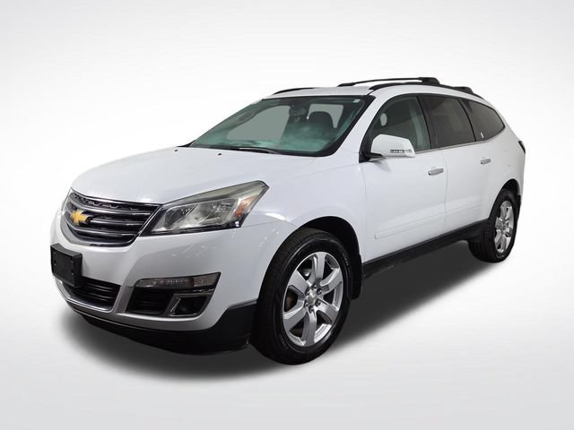 Used 2017 Chevrolet Traverse LT w/ Style and Technology Package FWD image 2