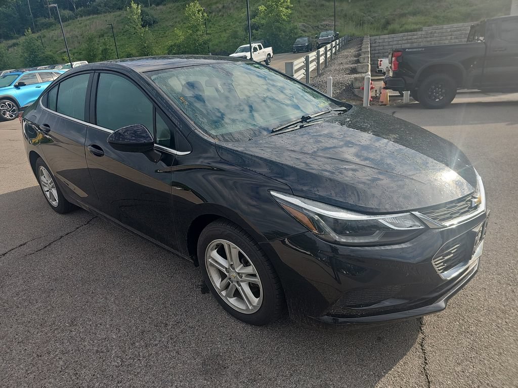Used 2016 Chevrolet Cruze LT FWD image 3