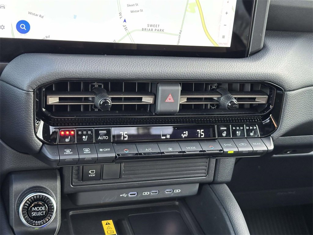 Used 2025 Toyota Land Cruiser image 5