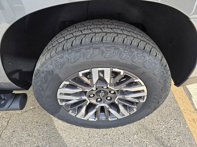 New 2026 Chevrolet Suburban Z71 w/ Comfort Package image 6