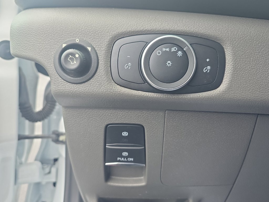 Certified 2023 Ford E-Transit Medium Roof image 18