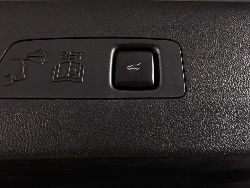 Used 2024 Lincoln Corsair Reserve w/ Equipment Group 201A image 28