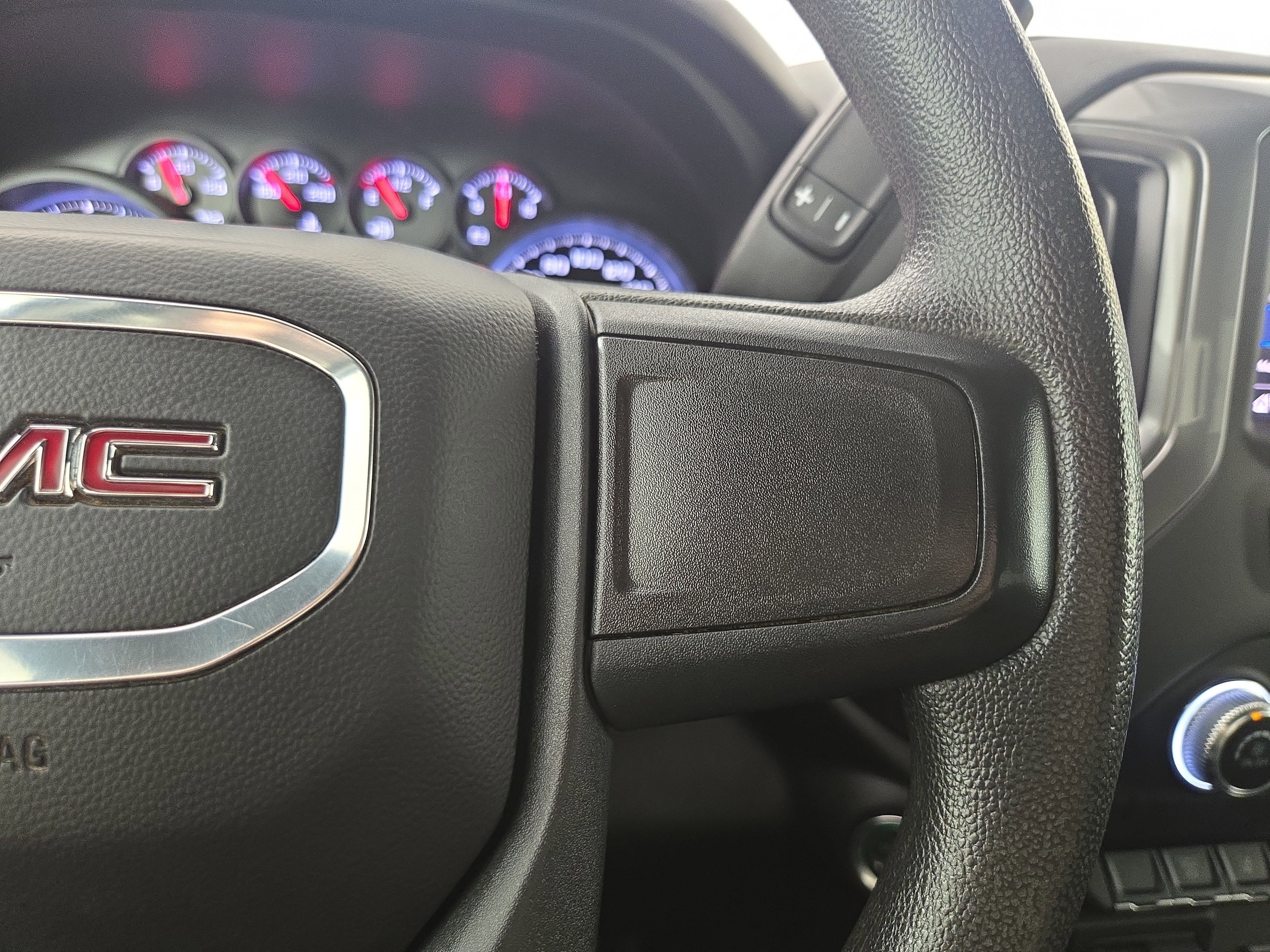Certified 2025 GMC Sierra 3500 Pro AWD/4WD image 16
