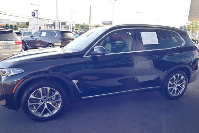 Used 2024 BMW X5 xDrive40i w/ Premium Package AWD/4WD image 15