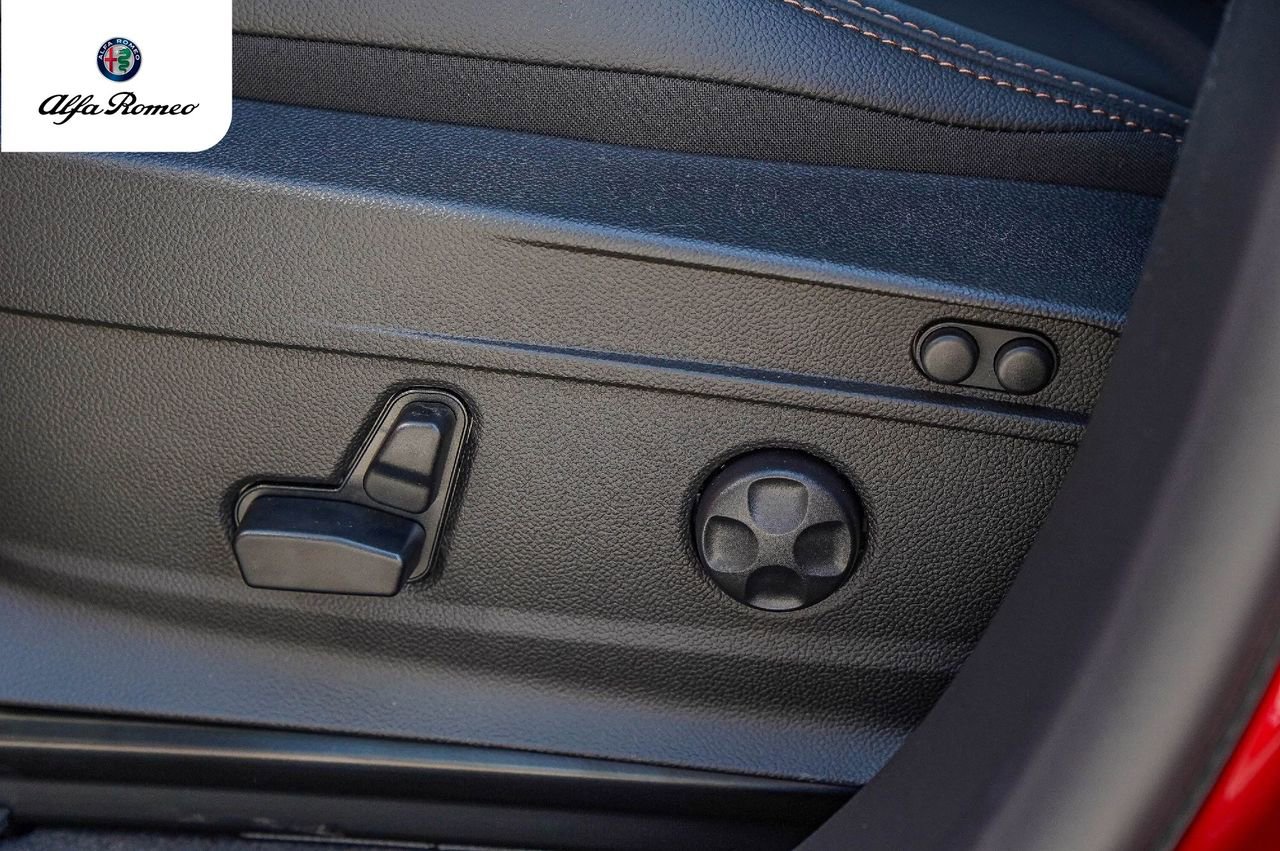 New 2025 Alfa Romeo Stelvio Sprint image 20