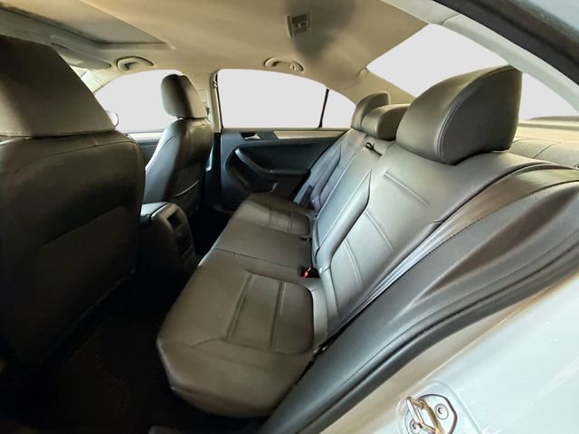 Used 2018 Volkswagen Jetta SE FWD image 24
