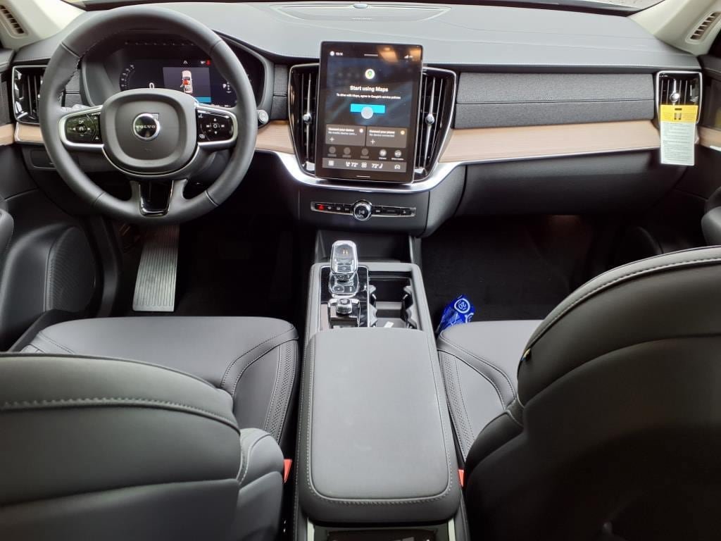 New 2026 Volvo XC90 B6 Plus w/ Protection Package Premier AWD/4WD image 11