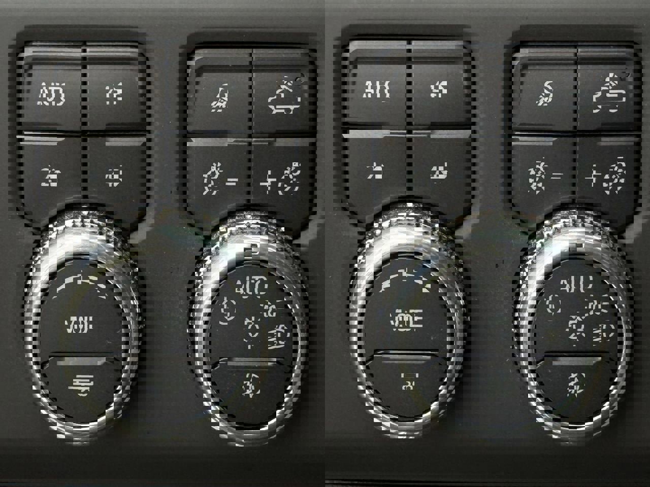 Certified 2025 GMC Sierra 1500 AT4 image 19