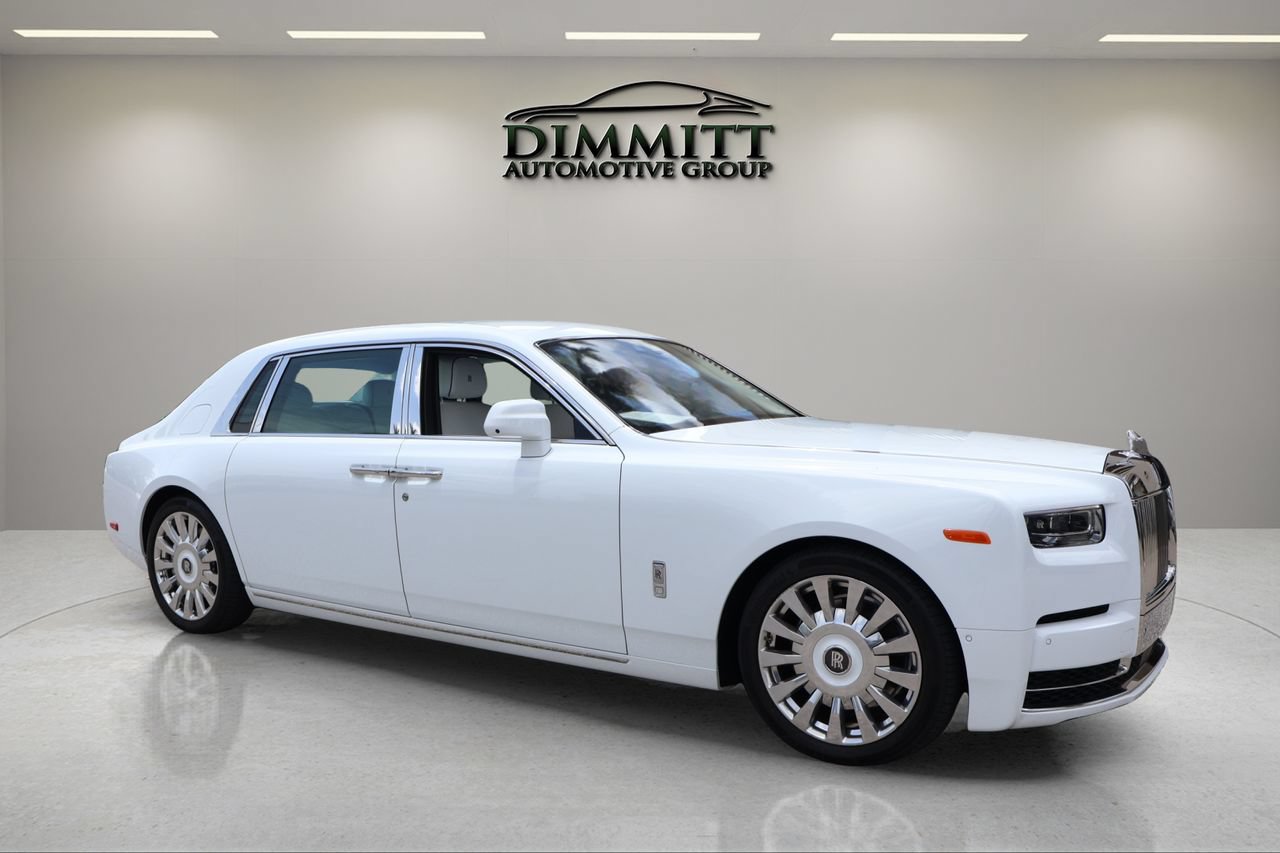 Certified 2023 Rolls-Royce Phantom Extended Wheelbase w/ Leather Finishing Pack RWD image 8