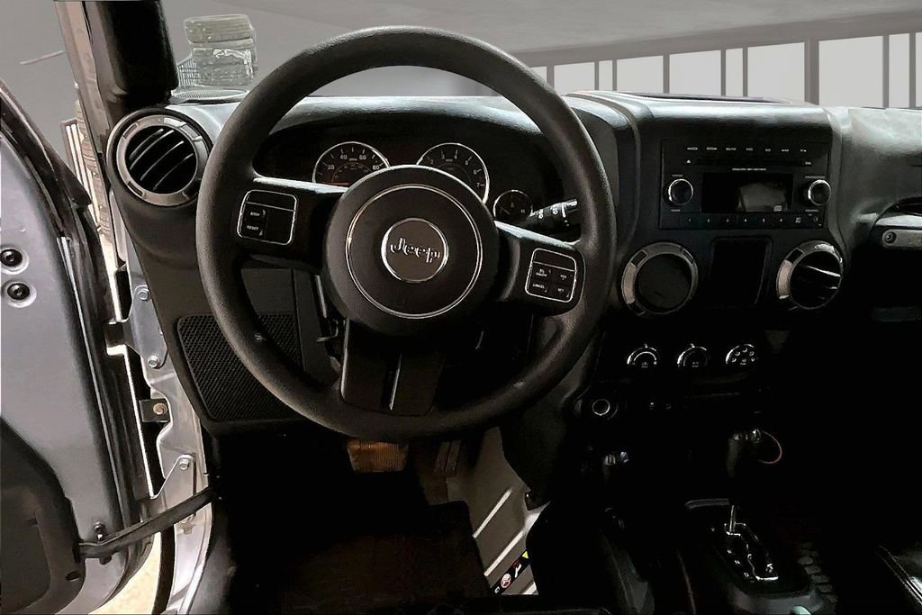 Used 2015 Jeep Wrangler Unlimited Sport AWD/4WD image 6