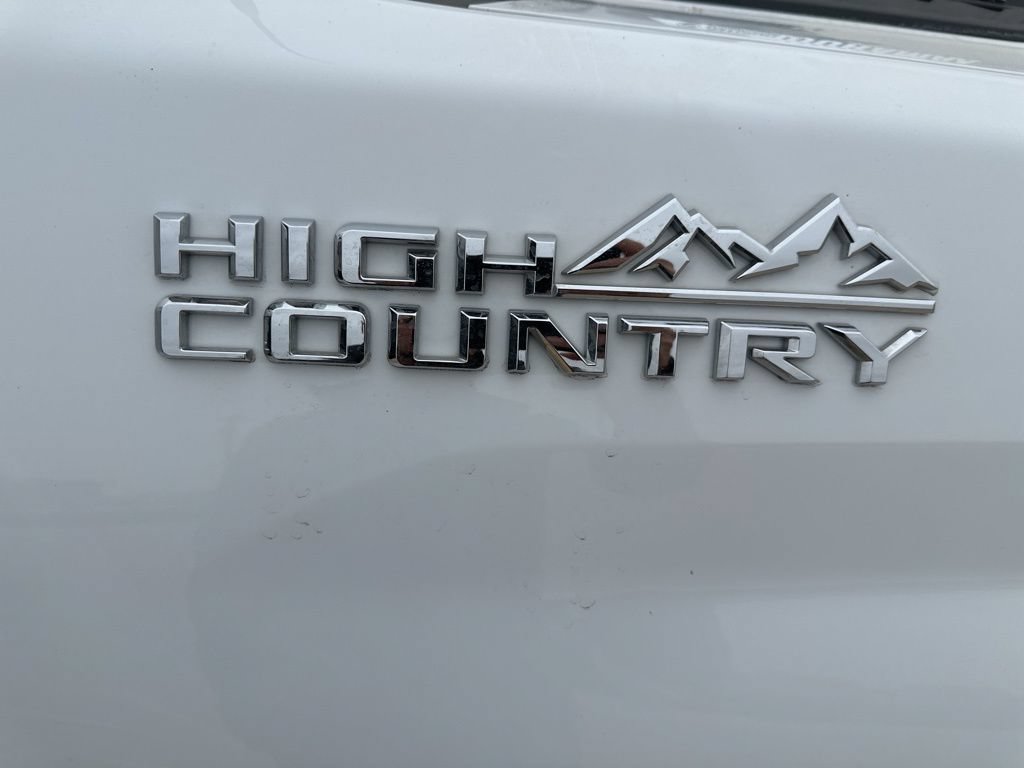Used 2024 Chevrolet Silverado 2500 High Country w/ Technology Package AWD/4WD image 38