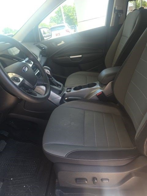 Used 2016 Ford Escape SE w/ Equipment Group 201A FWD image 10