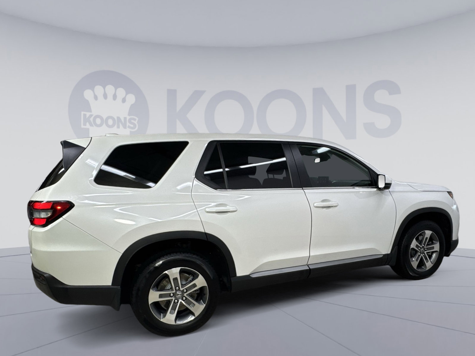 Used 2025 Honda Pilot EX-L image 13
