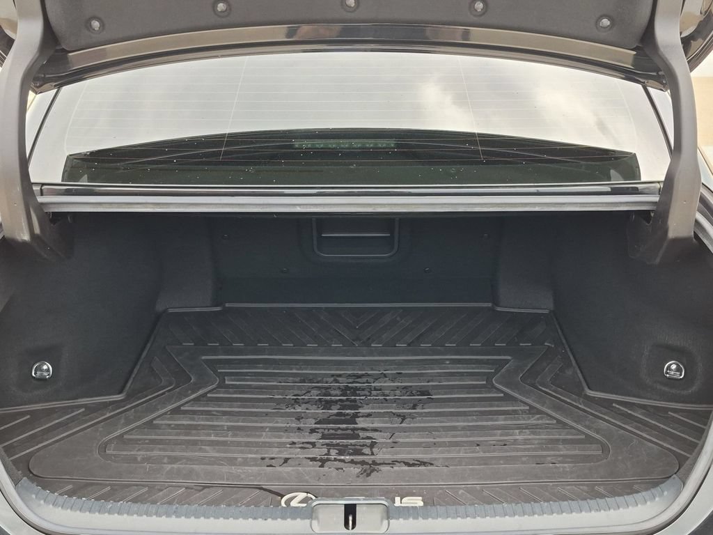 Used 2019 Lexus ES 300h Ultra Luxury FWD image 21